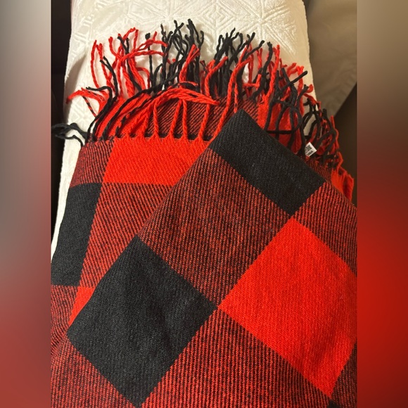 Plaid Red and Black Shawl - Picture 3 of 4